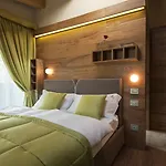 Sottovento Luxury Hospitality מלון